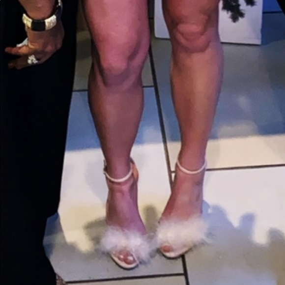 steve madden feather sandals in nude pink - Picture 4 of 4